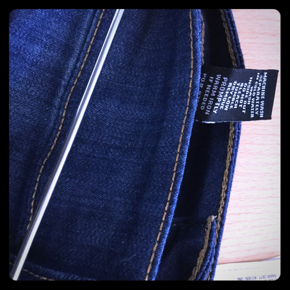 Jeans - Picture 3 of 4